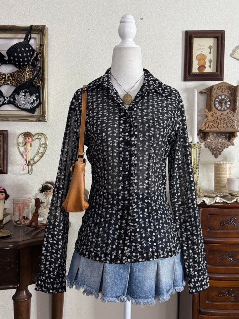 Y2k whimsical black and white embroidered floral sheer button down blouse w dagg